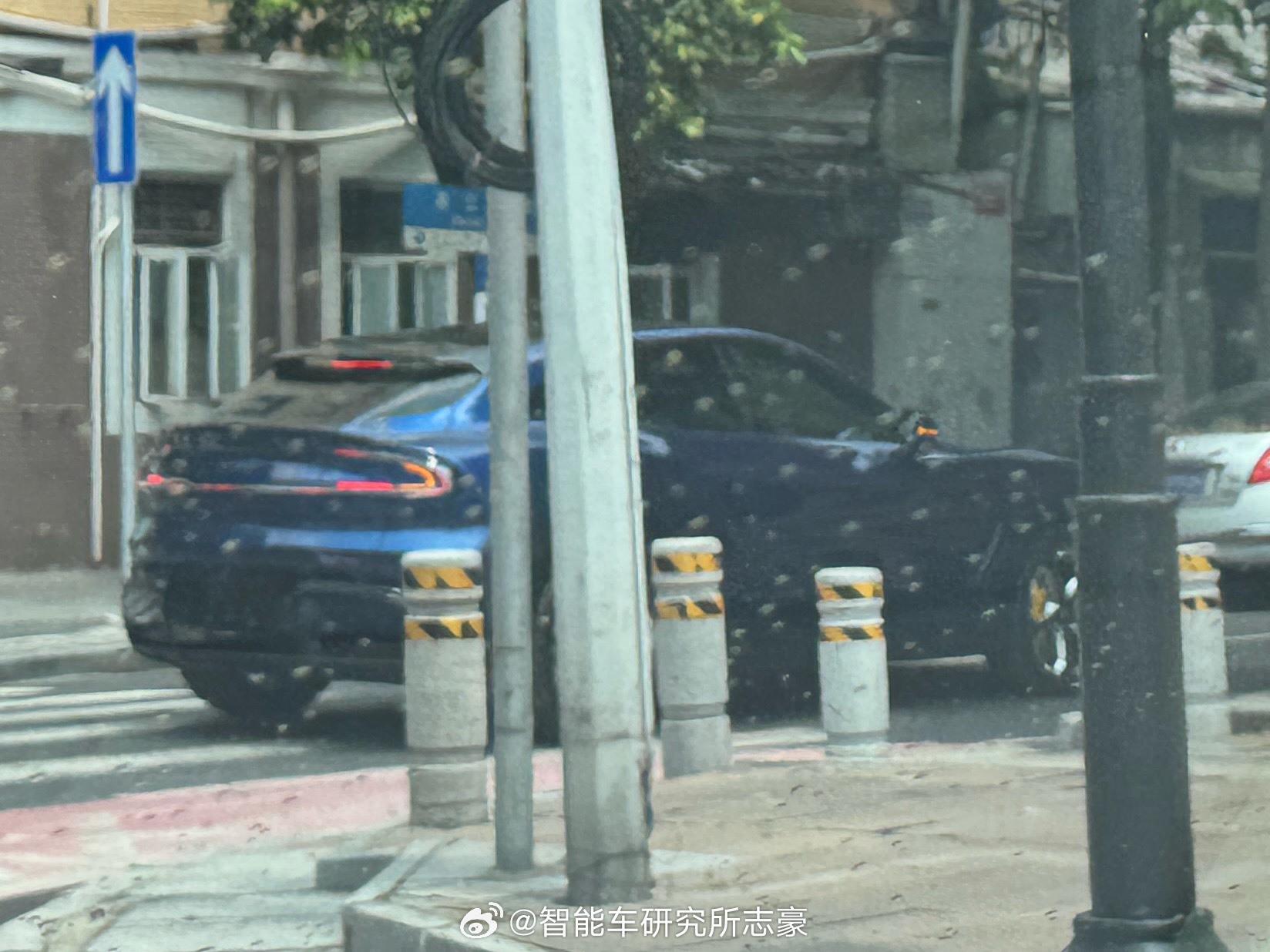 哪位幸运儿这么快开上了小米YU7？话说，蓝色真好看，只要不是绿色都好看小米yu7