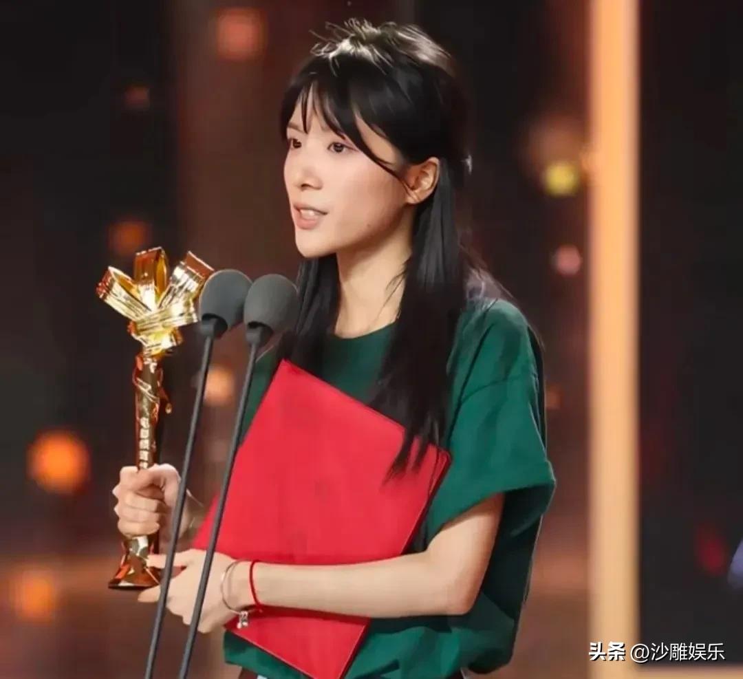 22岁李思潼，真诚发言！

6月19日晚，李思潼引发热议！
起因是第23届电影频