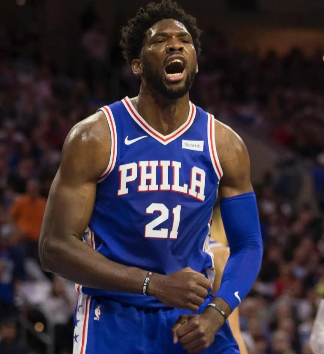 NBA今日比赛球星红黑榜
球队失败，球星有责，红黑榜单，今日揭晓。
红榜者表现优