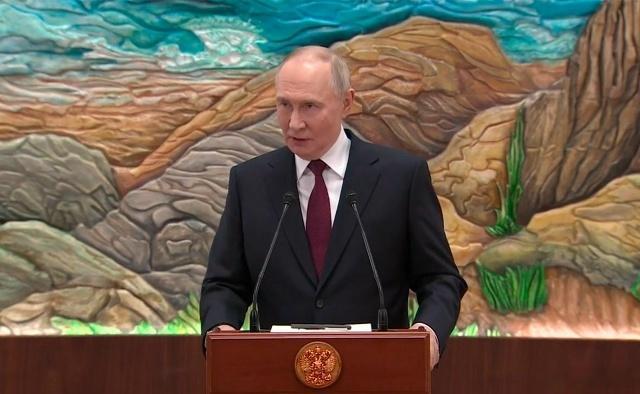 弗拉基米尔·普京 - 他们想战斗到最后一个乌克兰人,我们准备好了。 