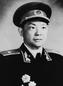 1955年授衔，一个打遍四野的副军长，只拿到了少将。

8个老战友坐不住了，联名