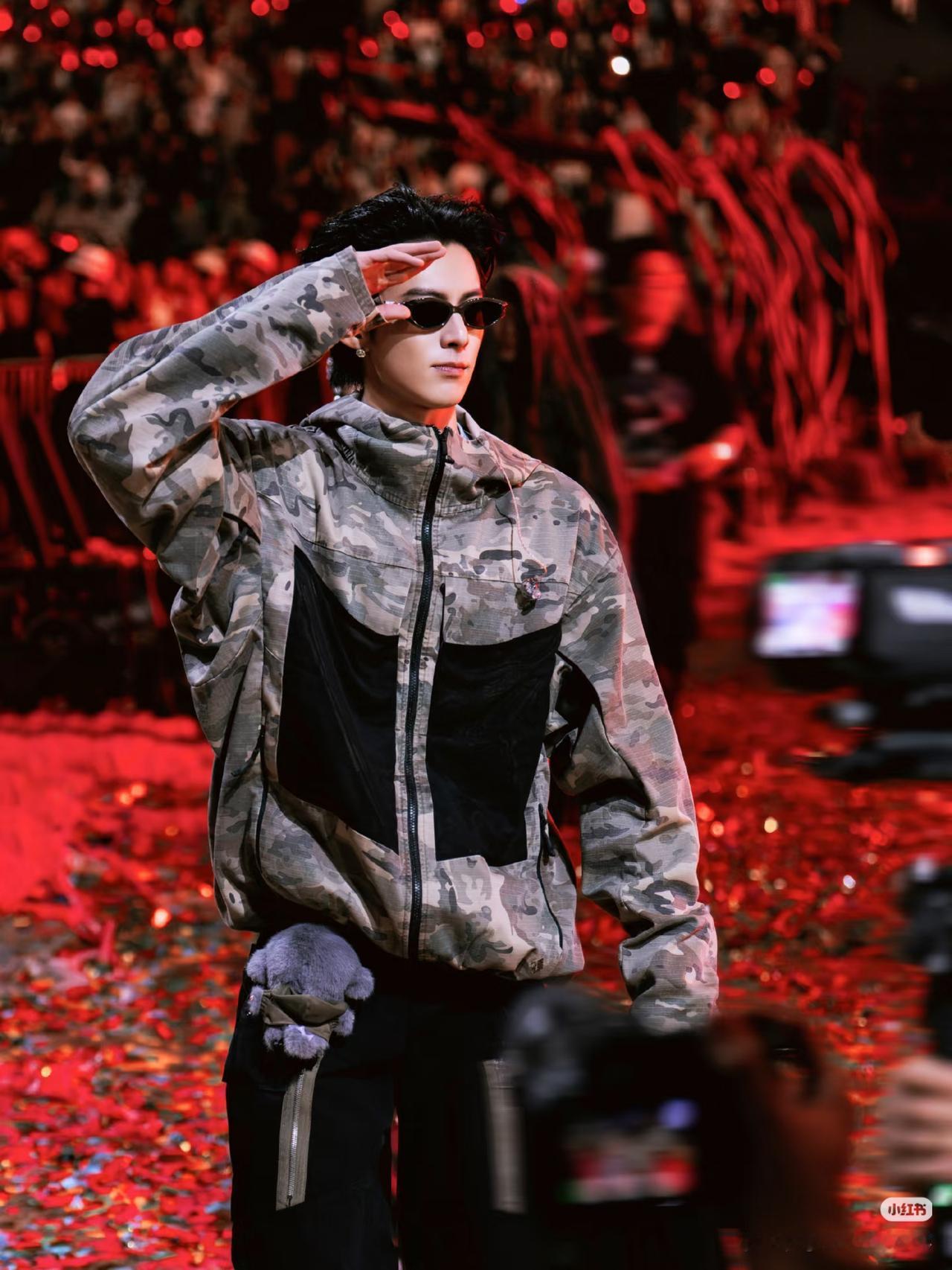 6万人认证的帅，以帅服人！
王鹤棣全开麦，
gai进化论，成都演唱会。