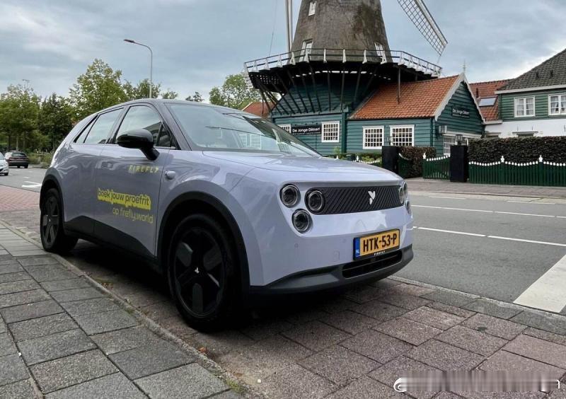 firefly萤火虫在欧洲发布 aster 1.3.0 系统更新，距离 1.2.