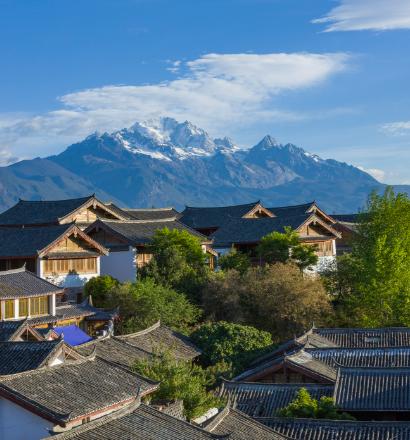 这所学校叫滇西应用技术大学。
第一次听到这个名字，你可能跟我一样——在哪儿？学什