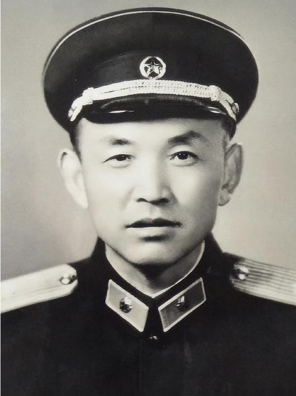 1951年，140师参谋长黎原因为打仗太厉害，资历却不够，军长为了提拔他，接连调
