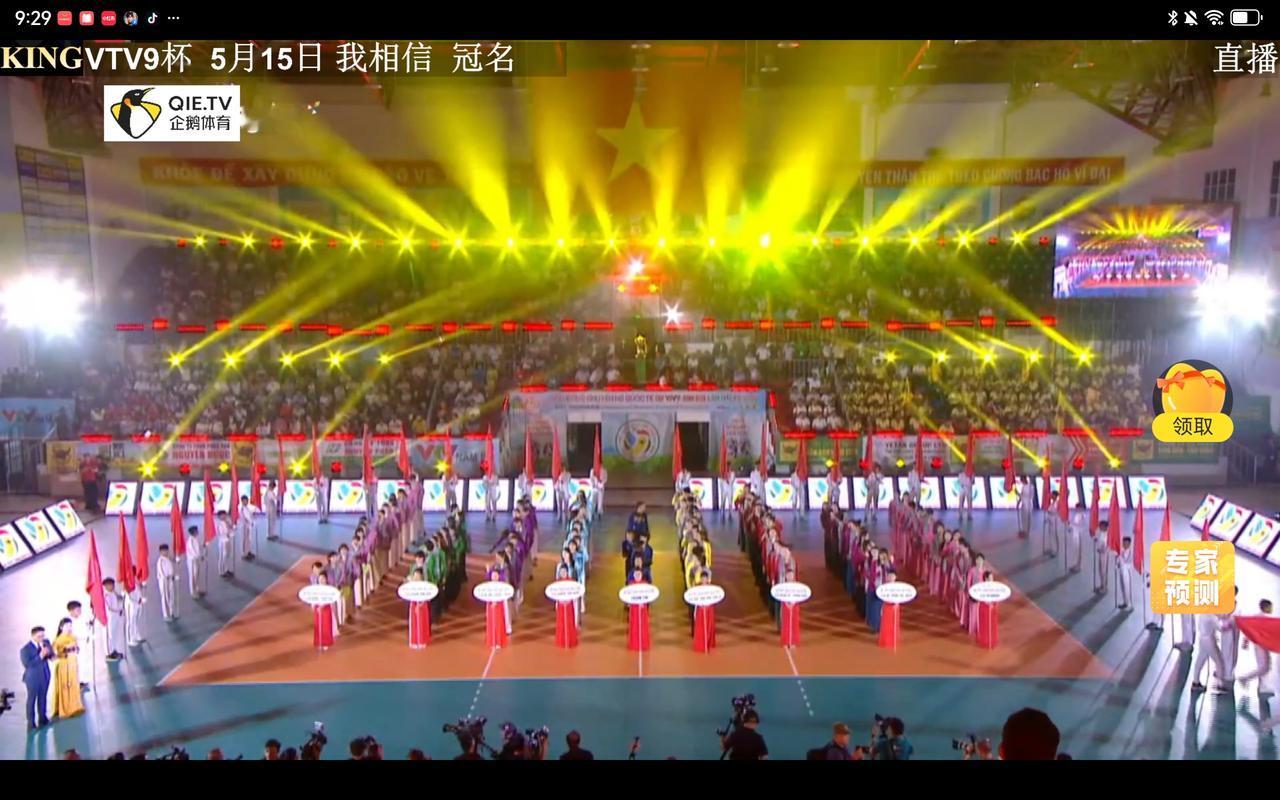 周页彤一锤定音，帮助江苏女排二队首战3：1拿下越南联赛冠军平奠隆安。

5月15