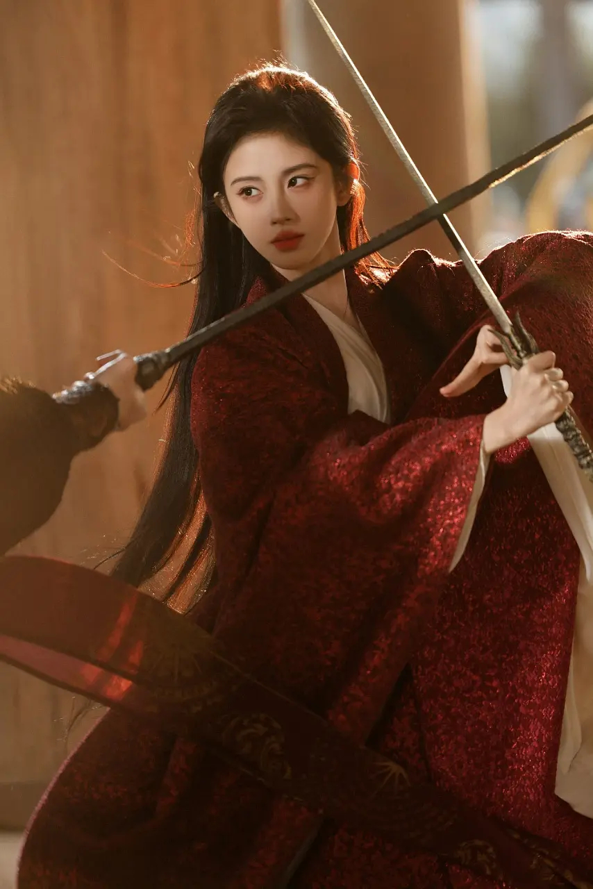 鞠婧祎开播三天V榜破9  这种被追着喂饭的感觉谁懂 