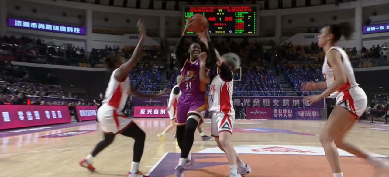 4月6日，2025-2026赛季WCBA 9-16名排位赛第4回合，河南豫光金铅