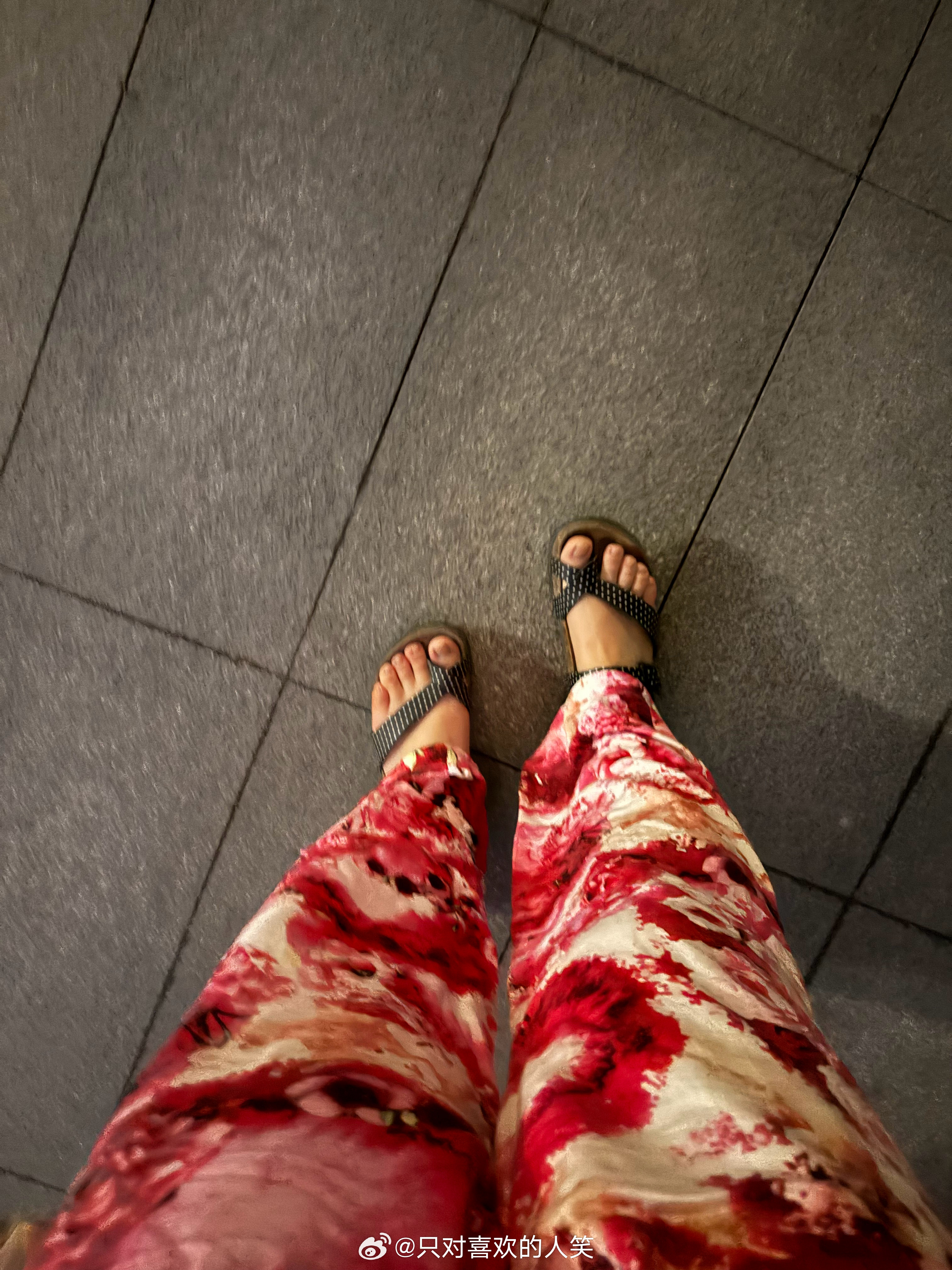 这件👖晚上出门真的舒服😌 