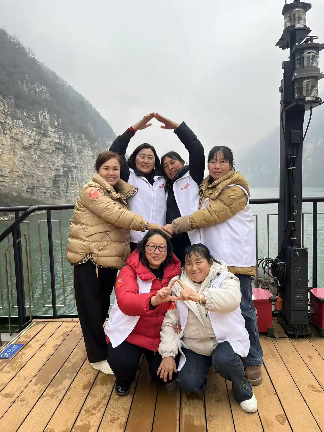 祝美女们节日快乐