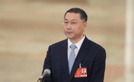 这个调动，太有意思了！从自然资源部长平调省委书记，级别没动，但整个重量完全不一样