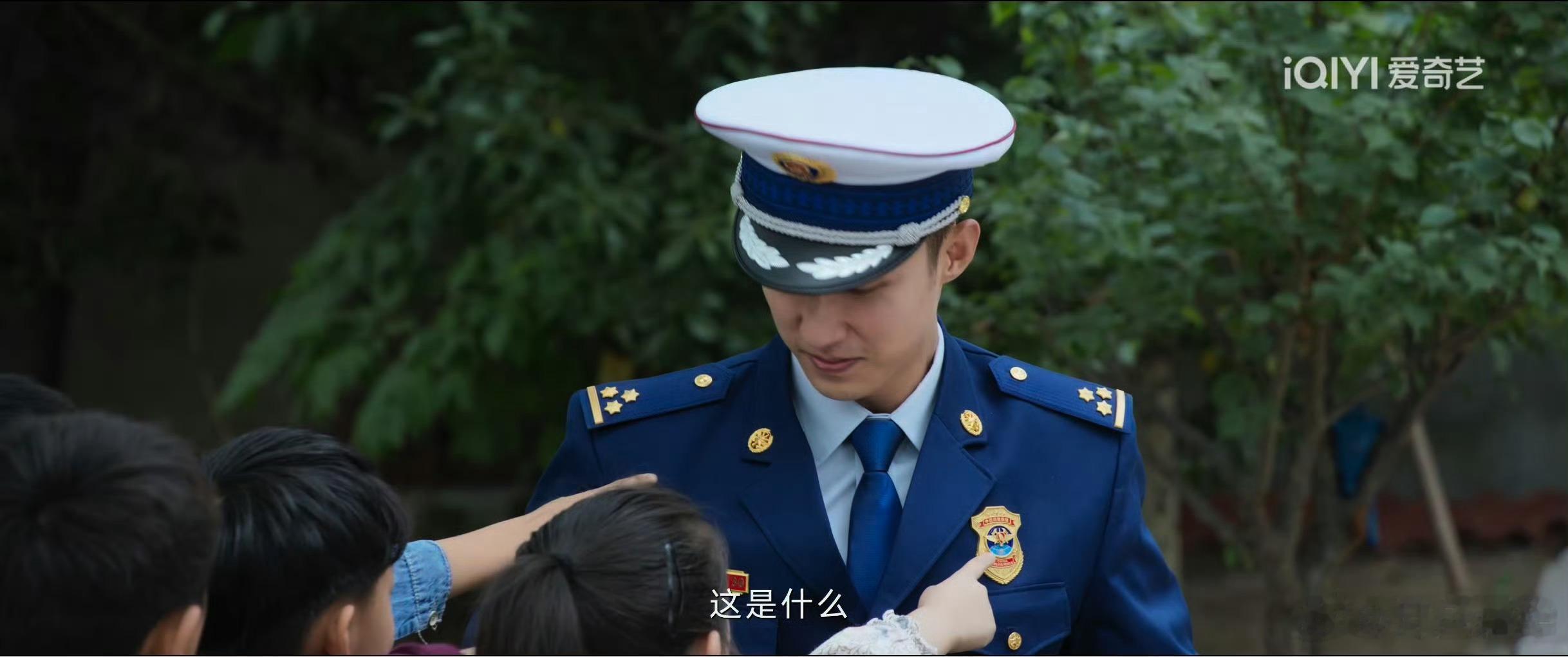 内娱这帮人就是天天看些美国大兵，觉得那叫帅，他们根本不懂中国军人每次就在撤退之后