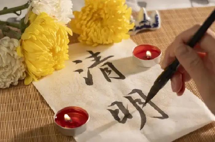 清明假期首日，春风拂面本该舒心，为何无数人还被工作疲惫拖垮身心？这反差像把刀子直