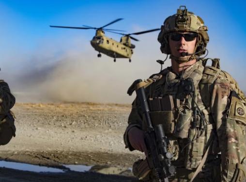 就在刚刚，
特朗普做出重大决定，美军精锐、第82空降师数千官兵抵中东。
 
就在