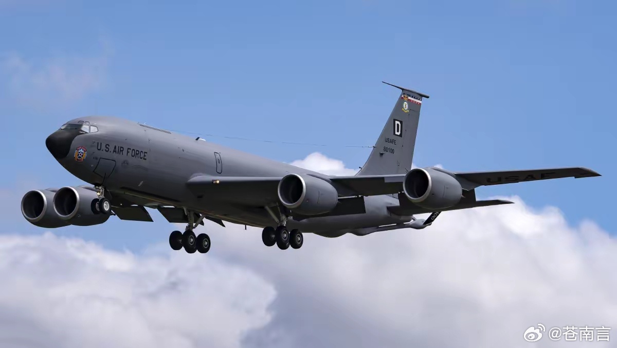 美军坠毁加油机上6人全死美军依然在强调，该机当时处于友军控制空域，坠毁原因没有遭