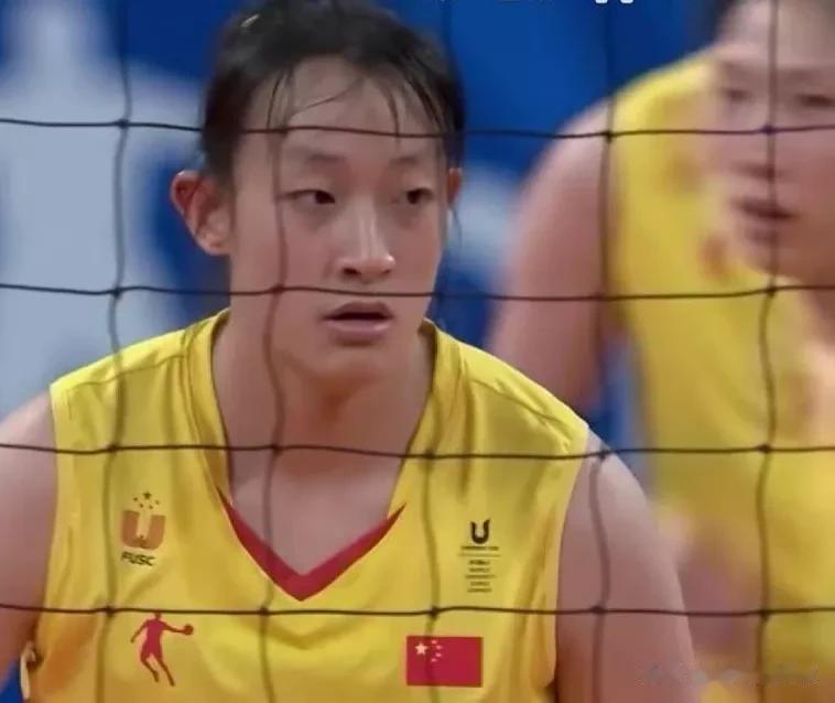 大运会女排决赛
中国队29：27艰难战胜日本拿到第一局
王文涵展现暴力副攻风采，