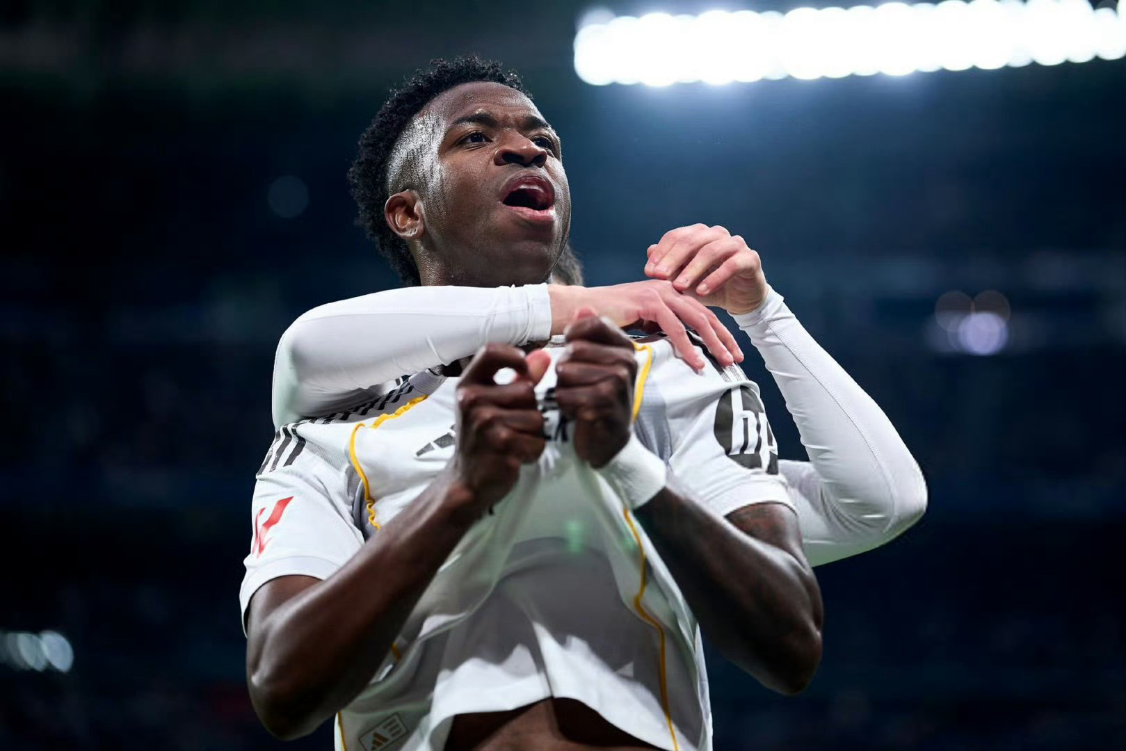 皇马vs巴列卡诺上半场：1:0 小熊的个人能力毋庸置疑，下半场期待姆总监进球！