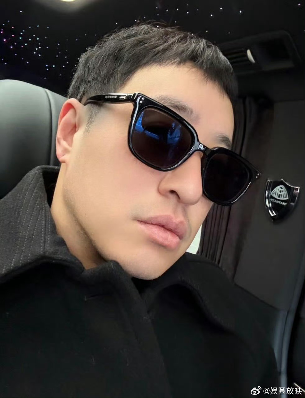 潘玮柏谁教你这么以身相许的潘玮柏佛山演唱会也太会整活了！ 粉丝欢呼太热烈，潘帅当