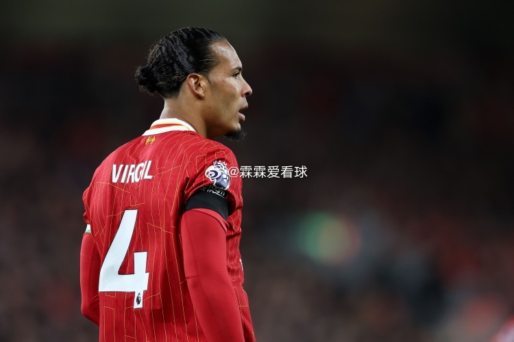 11月27日讯 欧冠联赛阶段第5轮，利物浦1-4不敌埃因霍温。范戴克在本场比赛中