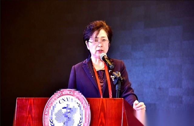 “他本来可以活的。”
这句话，今天在我脑子里盘了一天。
凌晨送来的一个大哥，50