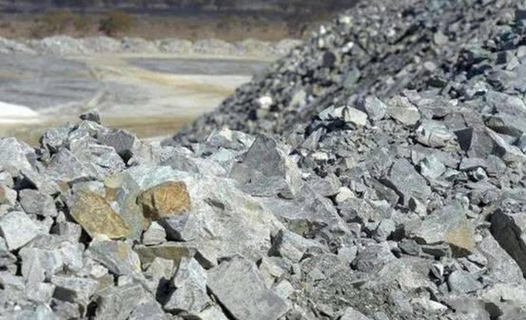 锂矿禁令引爆资本狂欢？起底新能源概念炒作链2月26日，碳酸锂期货主力合约盘中暴涨