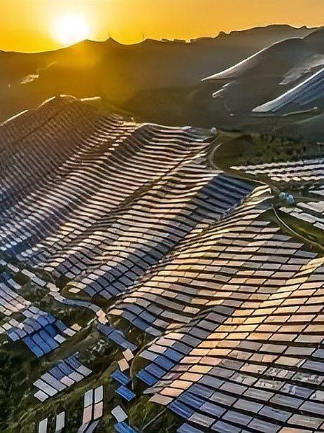 只剩9年！2035年的中国，藏在当下每一步发展里
 
2026年已经到来，距离2
