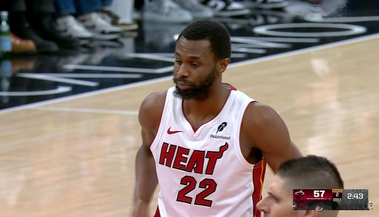 我强烈建议热火趁早交易走维金斯，这家伙又出工不出力了！在今天热火客场以116：1