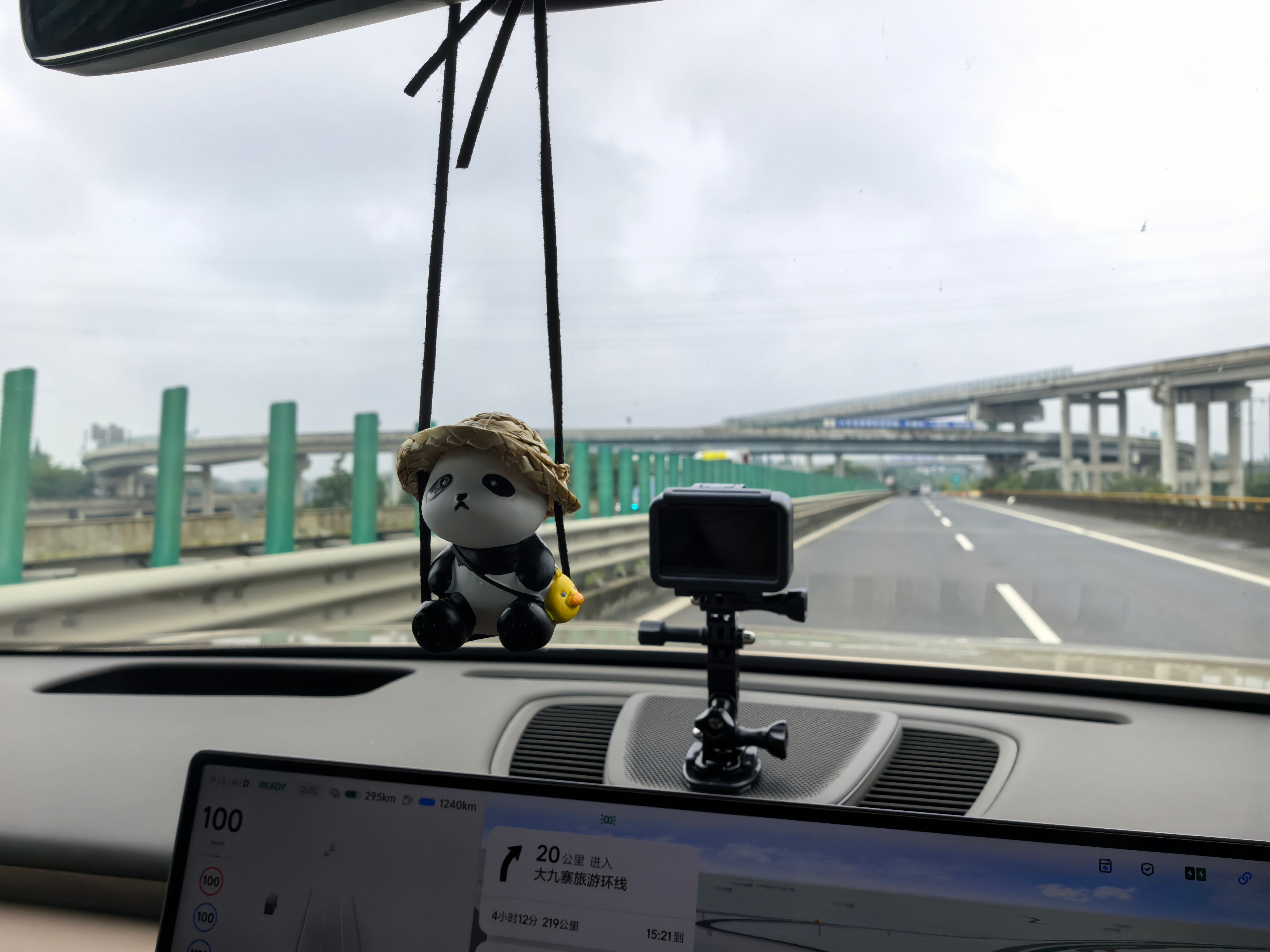 看到汶川的路牌，感慨万千……想找机会，去一次汶川。 