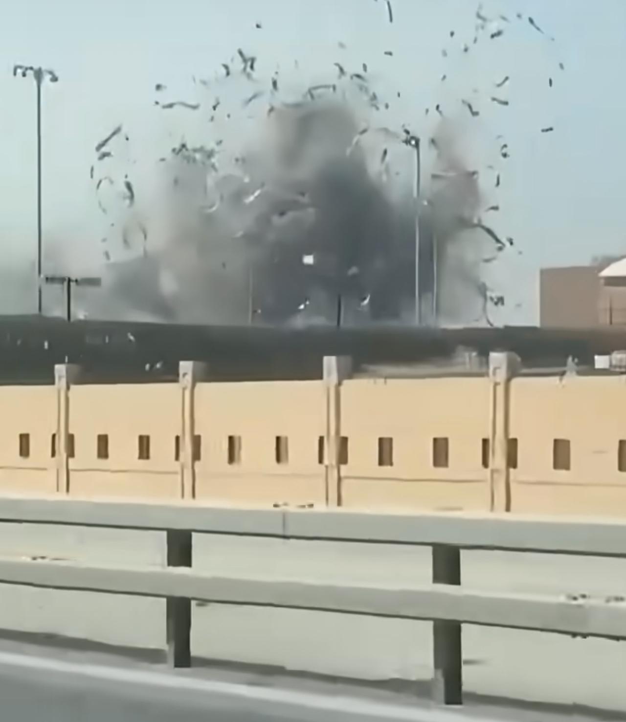 震惊！美国与以色列联合对伊朗展开军事行动，遭伊朗700架无人机反击！美国以色列损