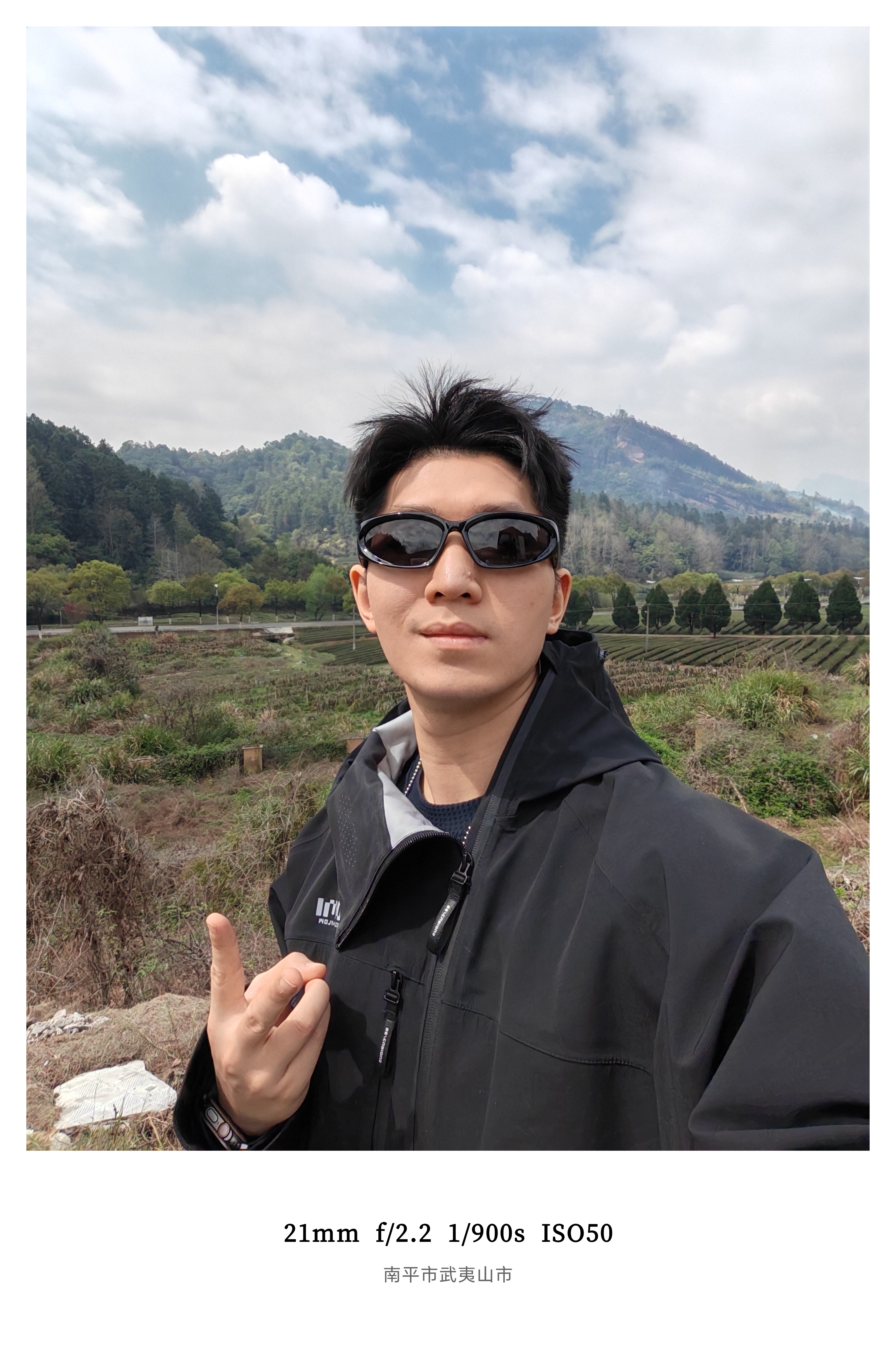 今天的工作环境有点太舒适了被大自然包裹的感觉寂静的茶山中偶尔来几声鸟鸣太适合静养