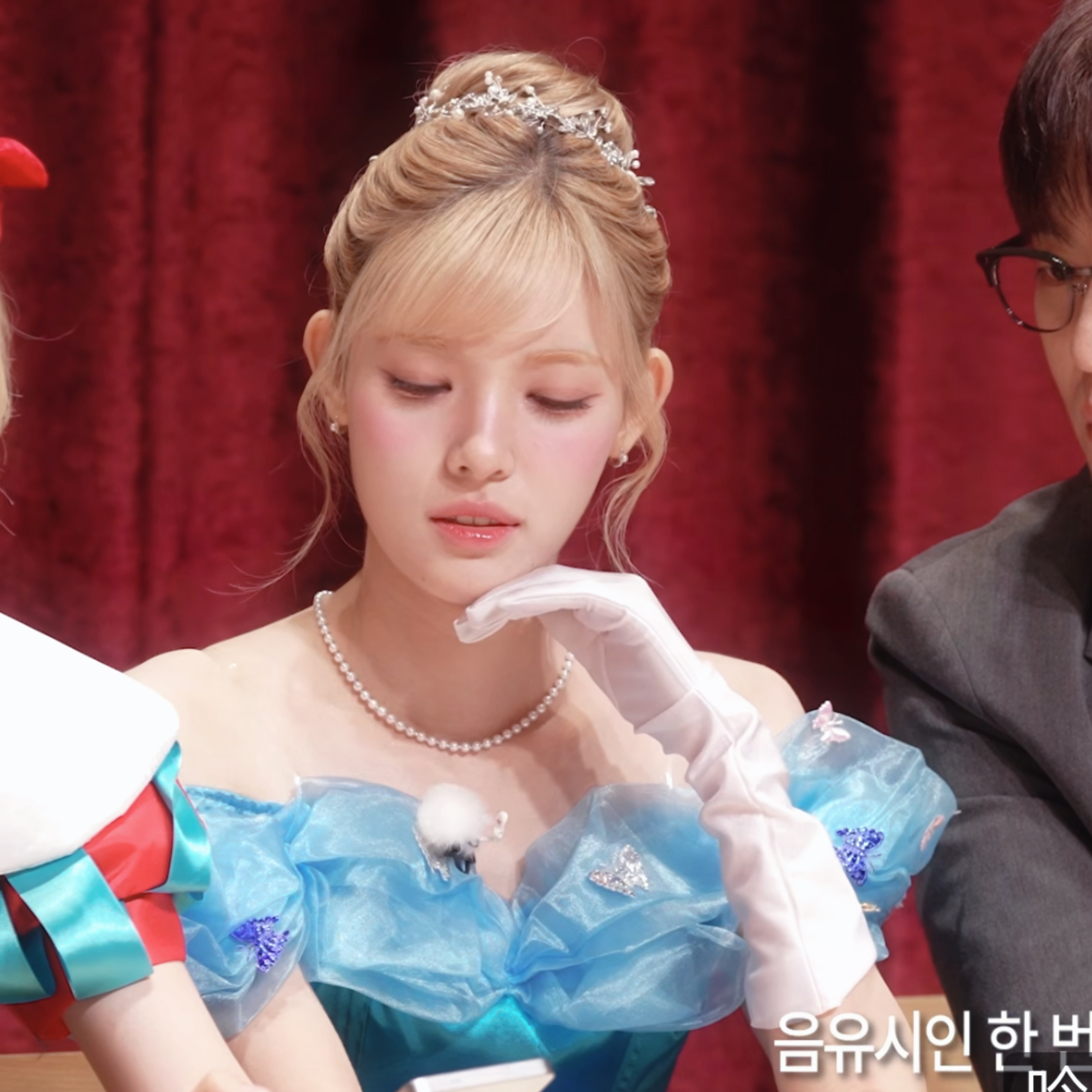 Cinderella在12点的钟声响前回到了家🩵 