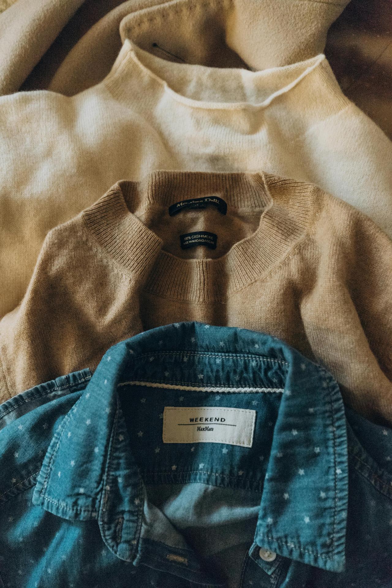 之前，我以为，衣服买多了，穿又穿不过来，放着又占地，是一项很不划算的投资。但是，