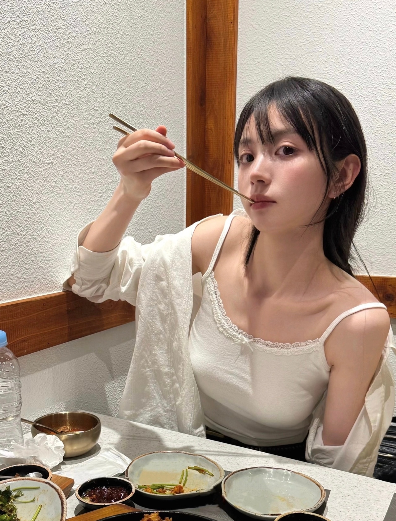 田曦薇美成这样我以为她化妆后很美，没想到素颜照都挺好看的，果然底子很重要，田曦薇
