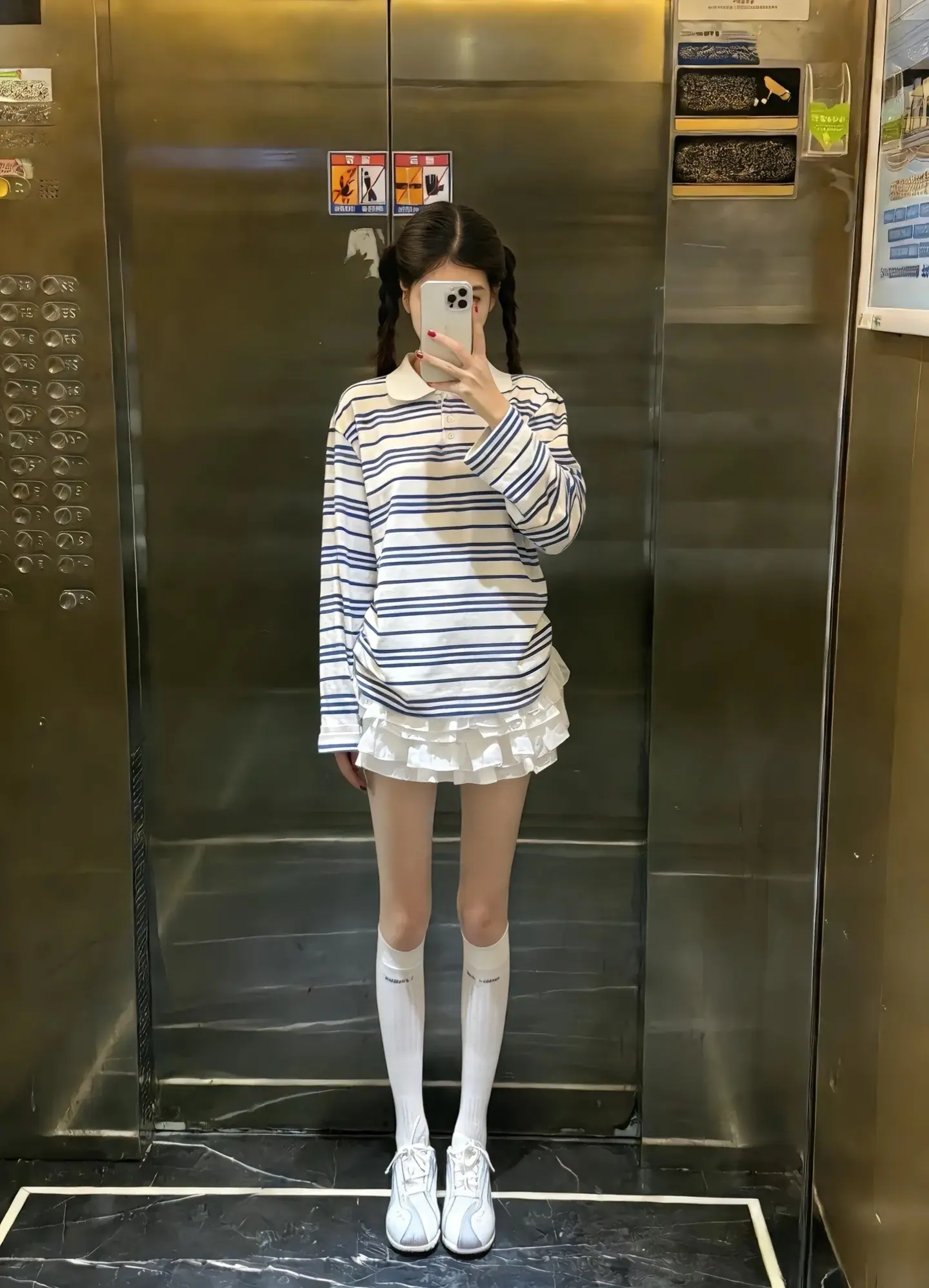 我要挣很多钱 买下我们的距离 买下过去的鸿沟 买下这辈子想见你就见你的决心