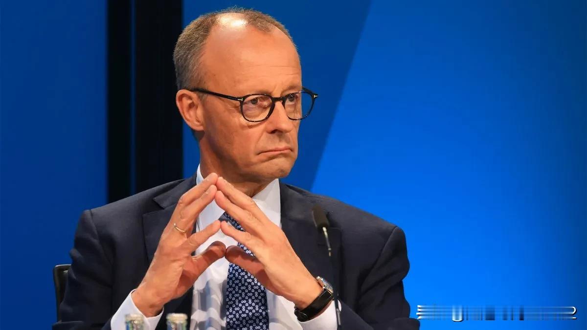 德国总理默茨称，解封俄罗斯资产的条件是：向乌克兰赔偿 5000 亿欧元

俄罗斯