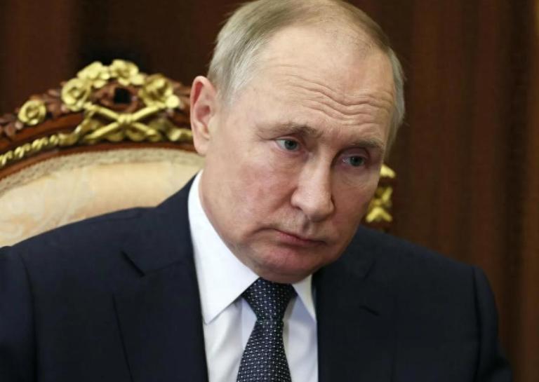 西方傻眼，本想搞垮俄罗斯经济，没料到中国出手，用黄金给俄续命。
美欧等国当初可是