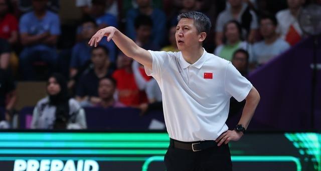 国家队选人真看不懂：全运会冠军广东队几个主力一个没要，胡明轩最近打得稀烂却稳进名