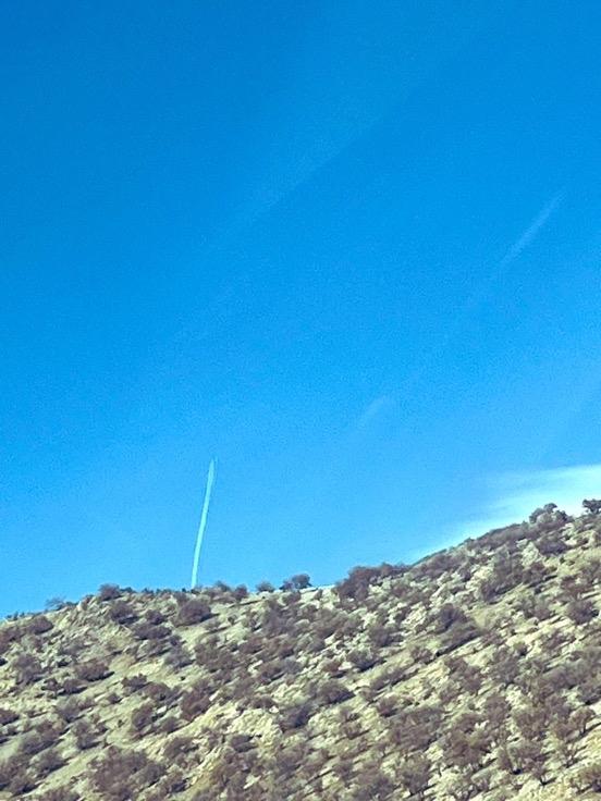 伊朗媒体报道：
目前，伊朗全国多个城市正在进行导弹演习，伊朗大部分地区都观测到了