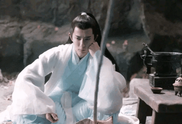 于朦胧系饮酒意外坠亡演员于朦胧坠楼身亡其母亲首次发声：系饮酒意外坠亡我经历了巨大