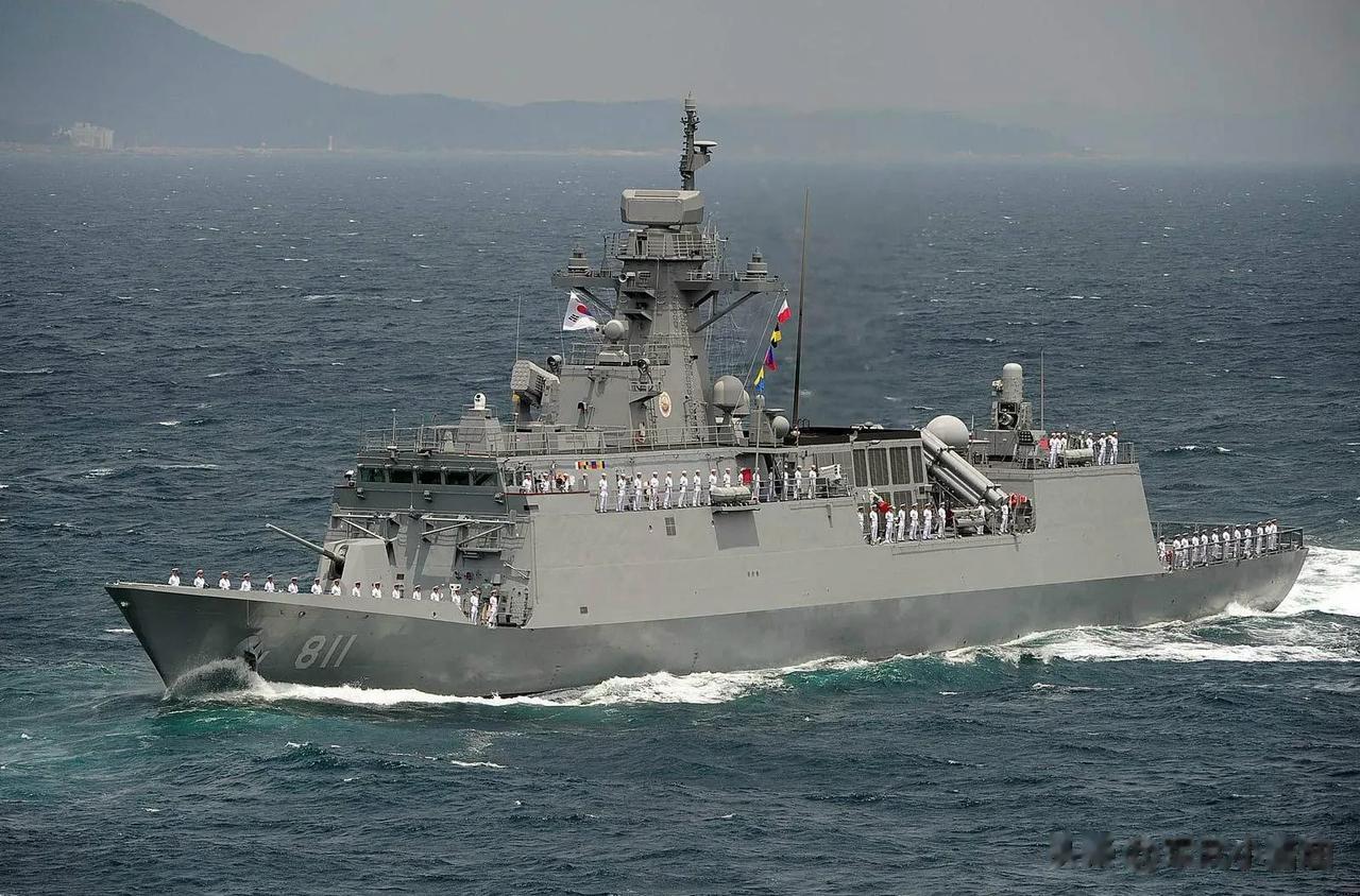 仁川级护卫舰是韩国现代重工主导为韩国海军研制的中轻型多用途护卫舰，是韩国海军新