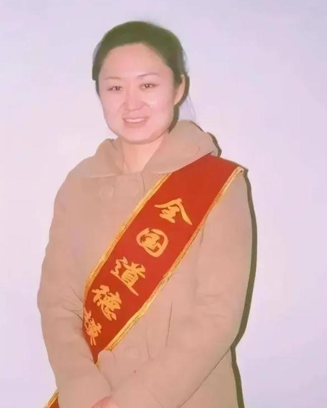 25岁的女孩，为了爱情，为了家庭，割下了自己69%的肝脏，献给了公公，深沉的爱，