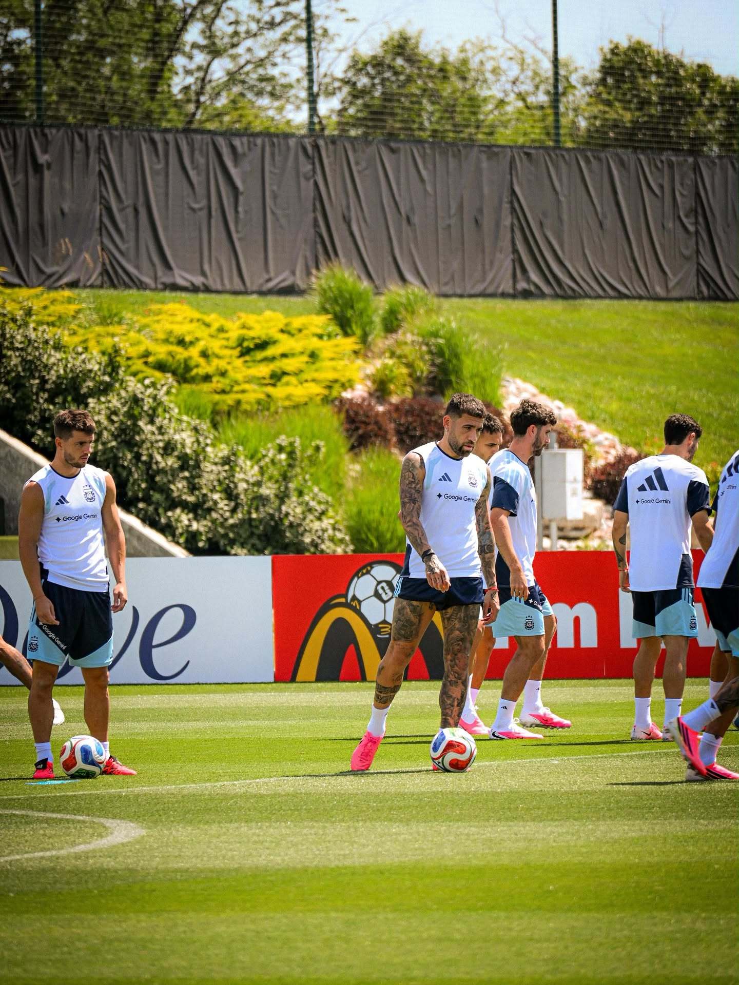 奥塔门迪更新ins｜🩵🤍🦾SeleccionArgentina⚔️梅西点赞
