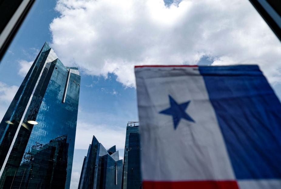 匪夷所思！巴拿马一监狱单晚遭60架次贩毒无人机入侵 狱政危机爆发
 
据埃菲社2