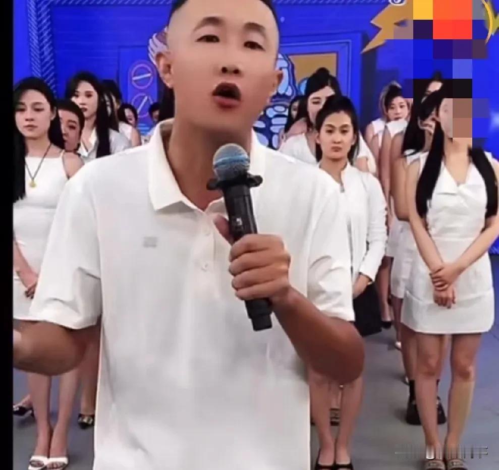 疑似二嫂回应某洋，我一个唱二人转走到今天，还能打上高尔夫，就是命好！

    