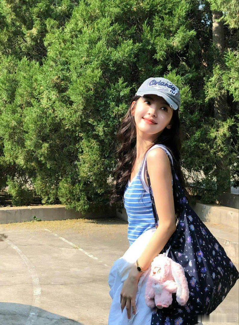 光线一哥丁禹兮一姐章若楠光线一哥丁禹兮一姐章若楠，星盘一姐田曦薇一哥何与星盘一姐