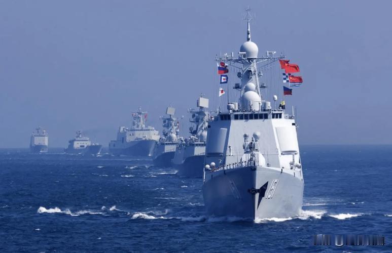 【什么样的大战会让美国跌下神坛？】
 
中美战略博弈的升级，让“霸权兴衰”成为全