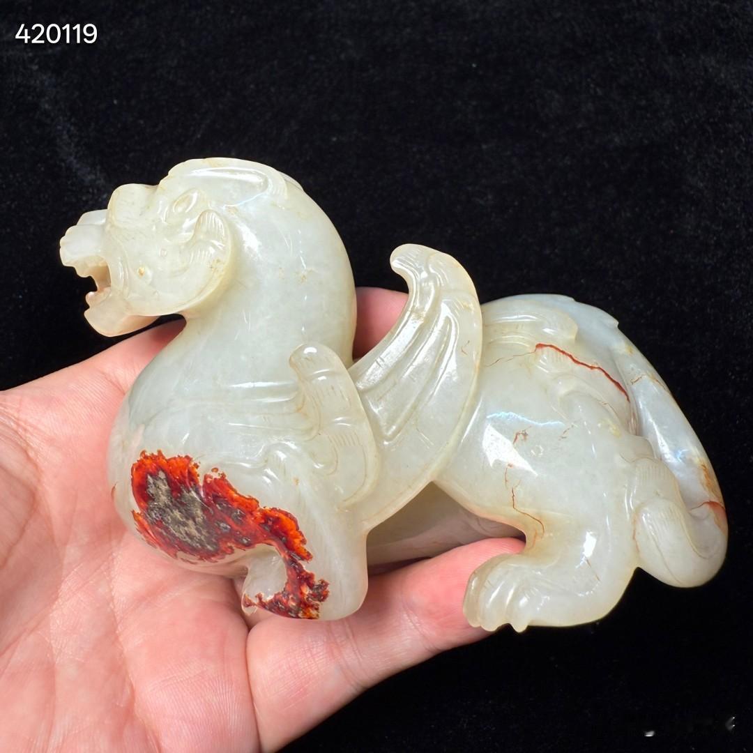 战汉红沁白玉辟邪兽