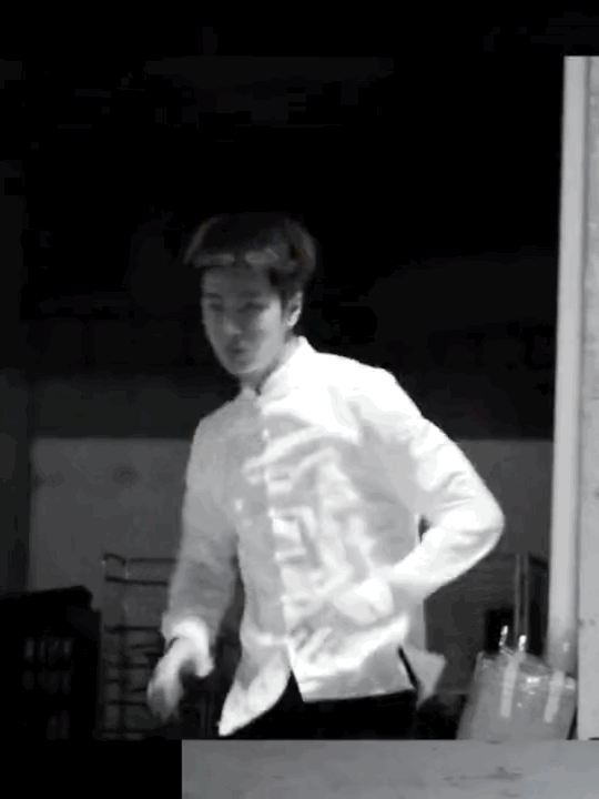 如行云流水般的舞蹈动作，是在无数次循环往复的练习中换来的 