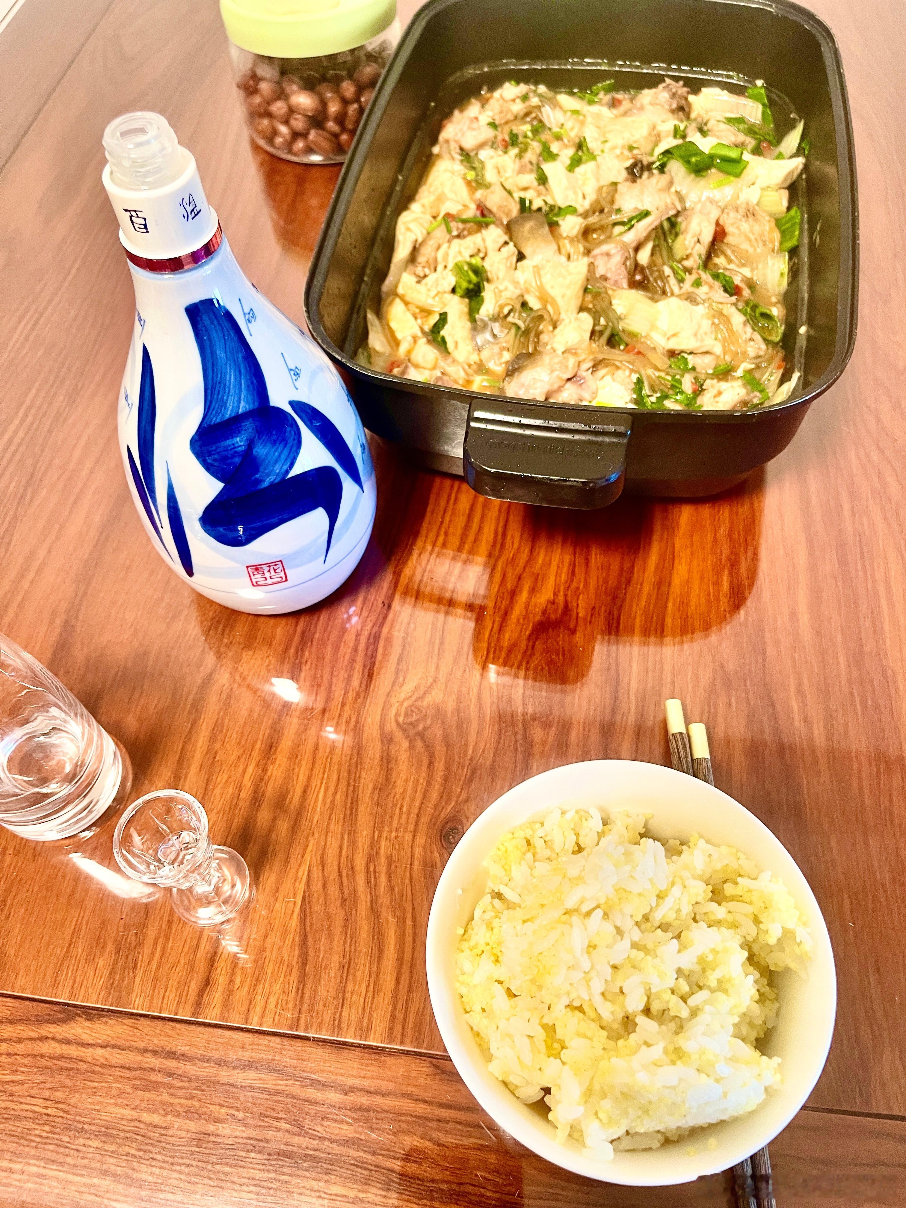 自制午餐，才吃上！不喝一口小酒，这行情老股民、职业股民我都快熬不下去了，其他普通