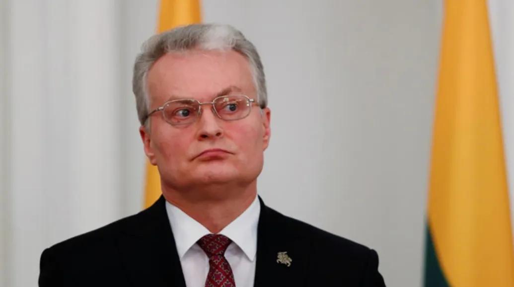 这真是国际版“患难见真情”，比电视剧还上头！前几天刷到泽连斯基和立陶宛总统见面的